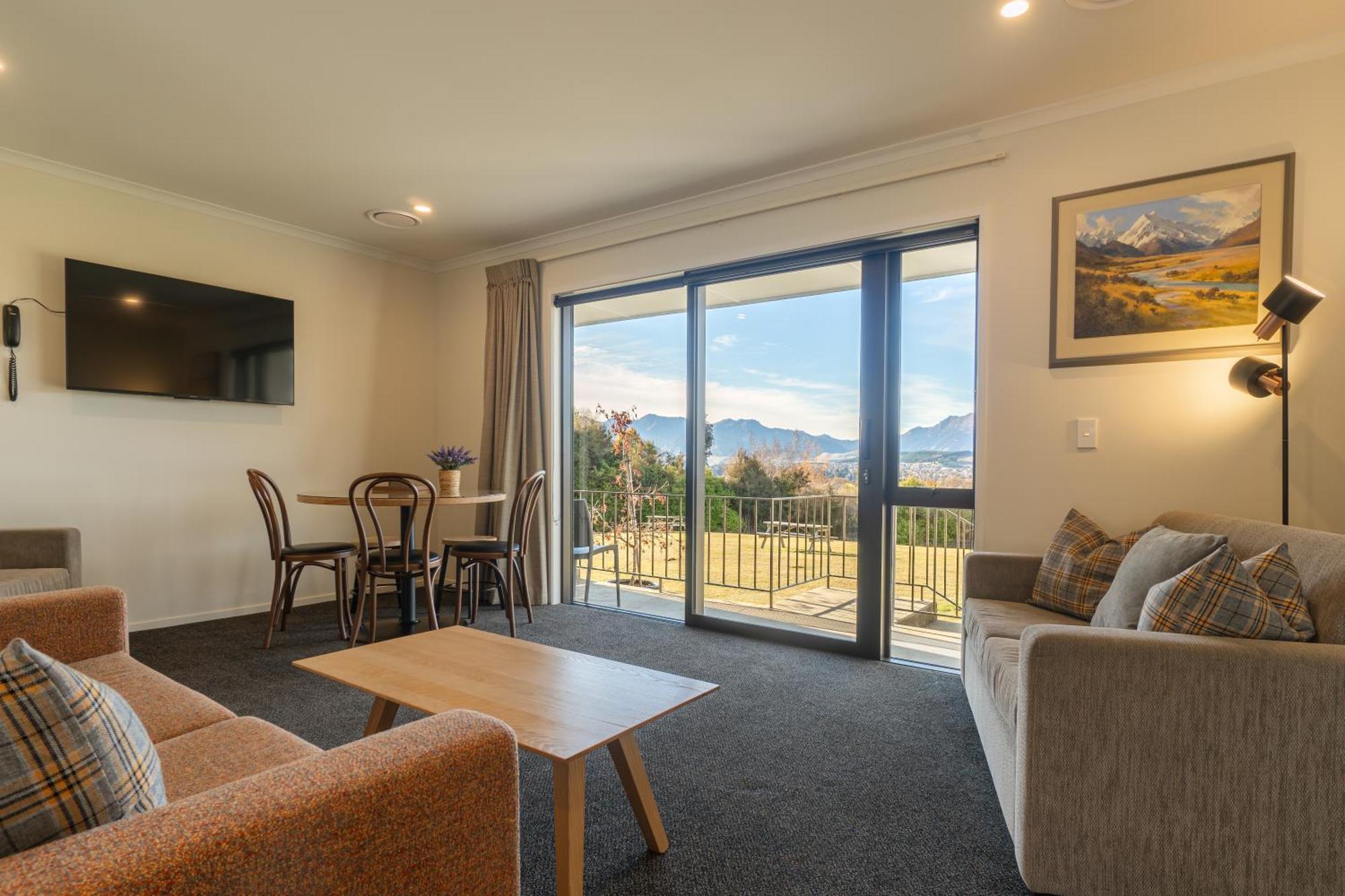 Wanaka Top 10 Holiday Park Hotel Exterior photo