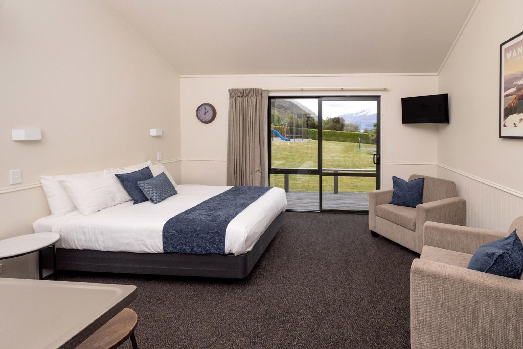 Wanaka Top 10 Holiday Park Hotel Exterior photo