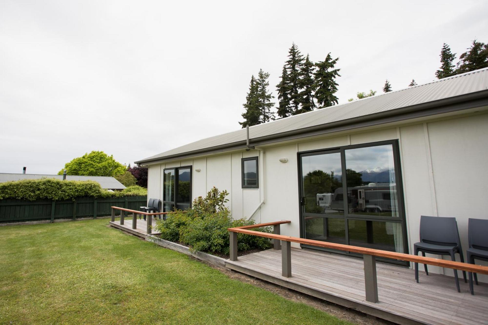 Wanaka Top 10 Holiday Park Hotel Exterior photo