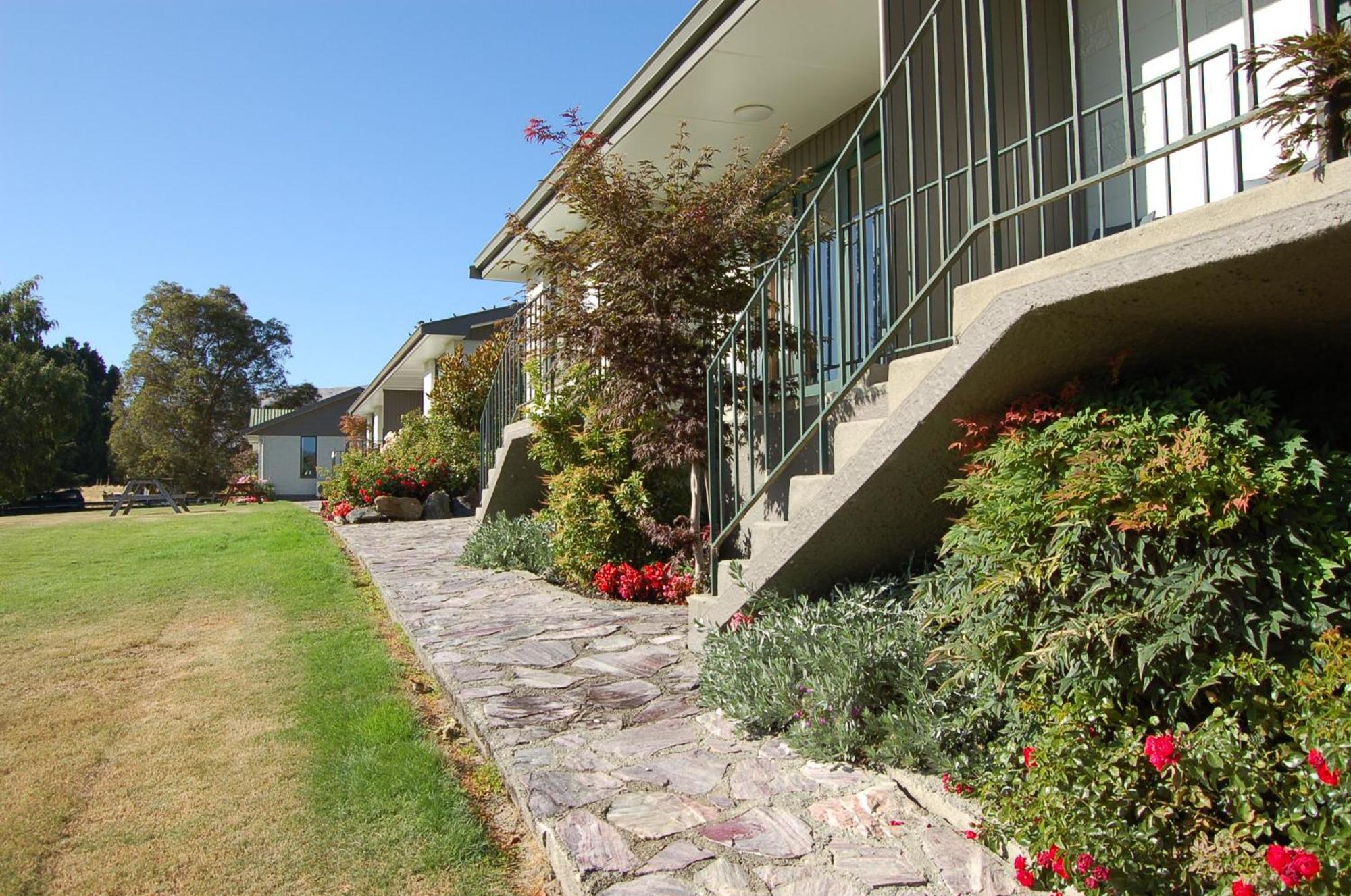 Wanaka Top 10 Holiday Park Hotel Exterior photo